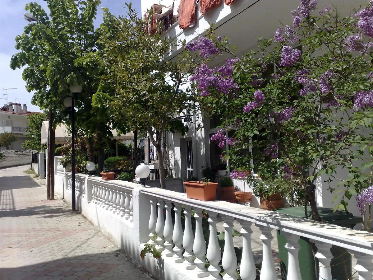 Lena Studios In Hanioti