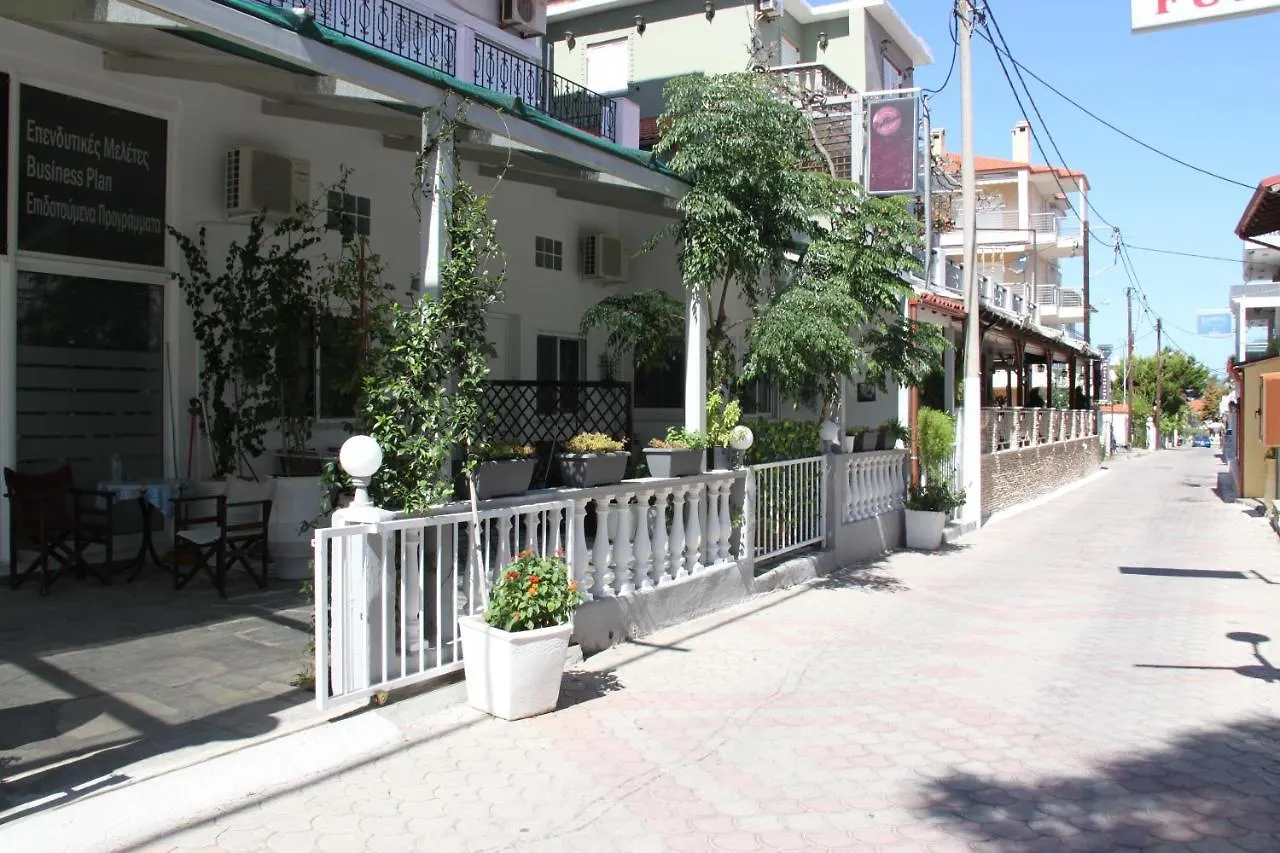 Lena Studios In Hanioti Apartment