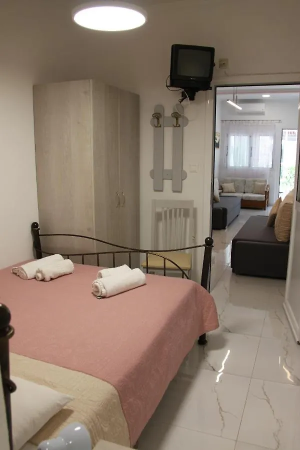 Apartment Lena Studios In Hanioti