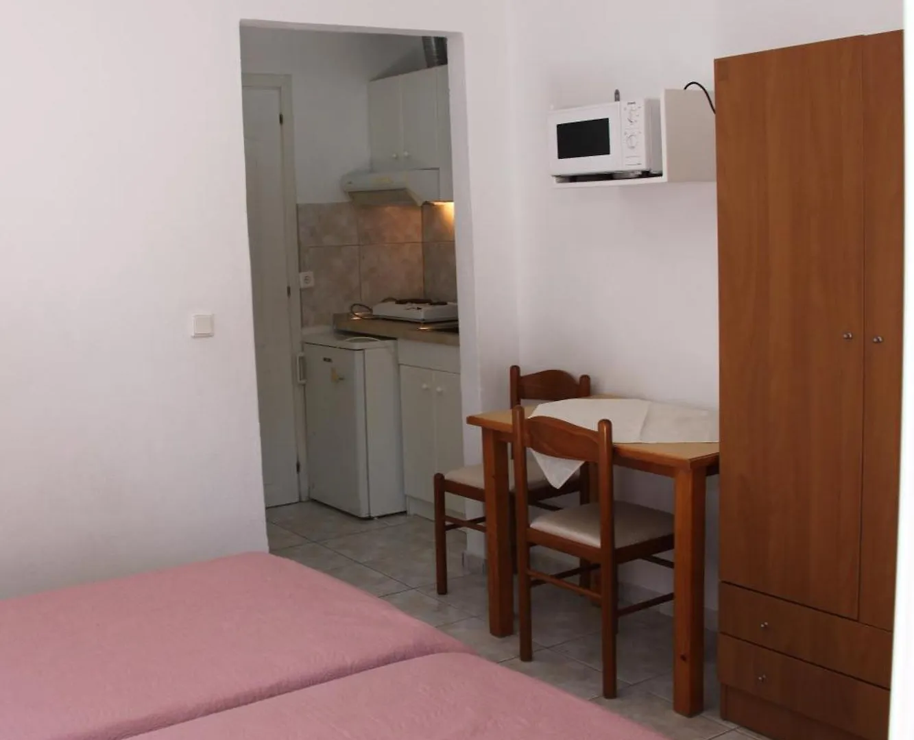 Apartment Lena Studios In Hanioti Greece