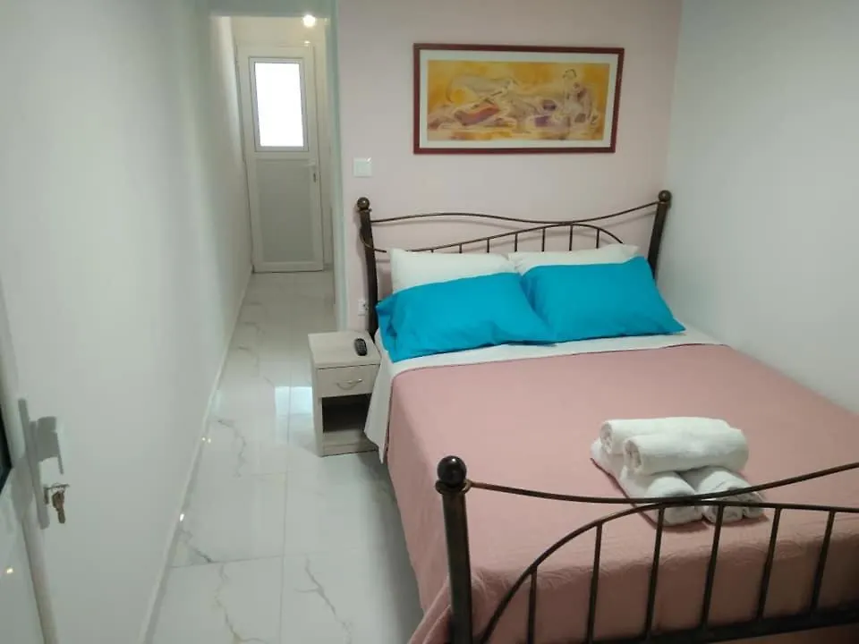 Apartment Lena Studios In Hanioti Greece